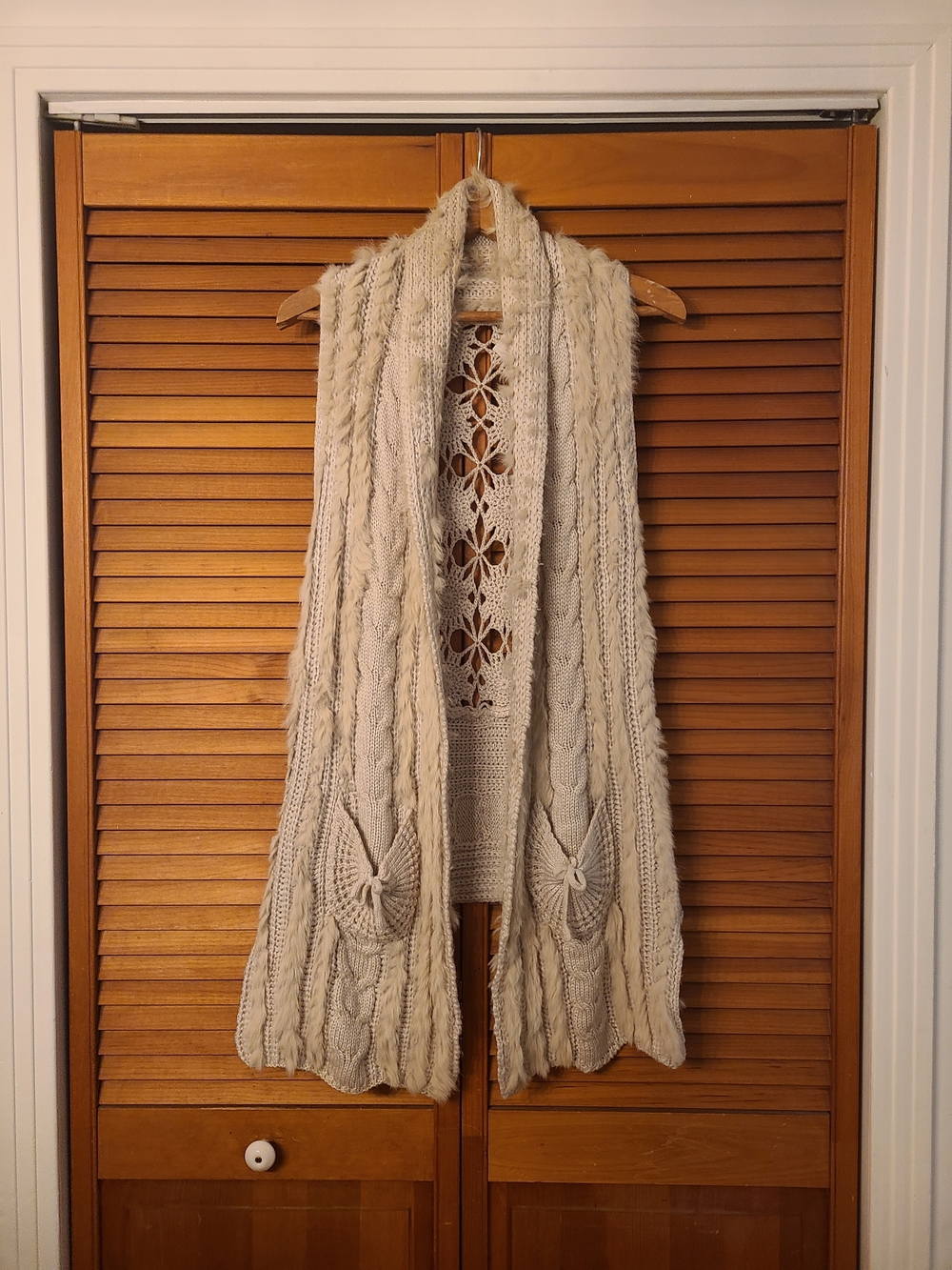 Fur Trimmed Open-Front Cream Cable Knit Sleeveless Cardigan with Lace Back